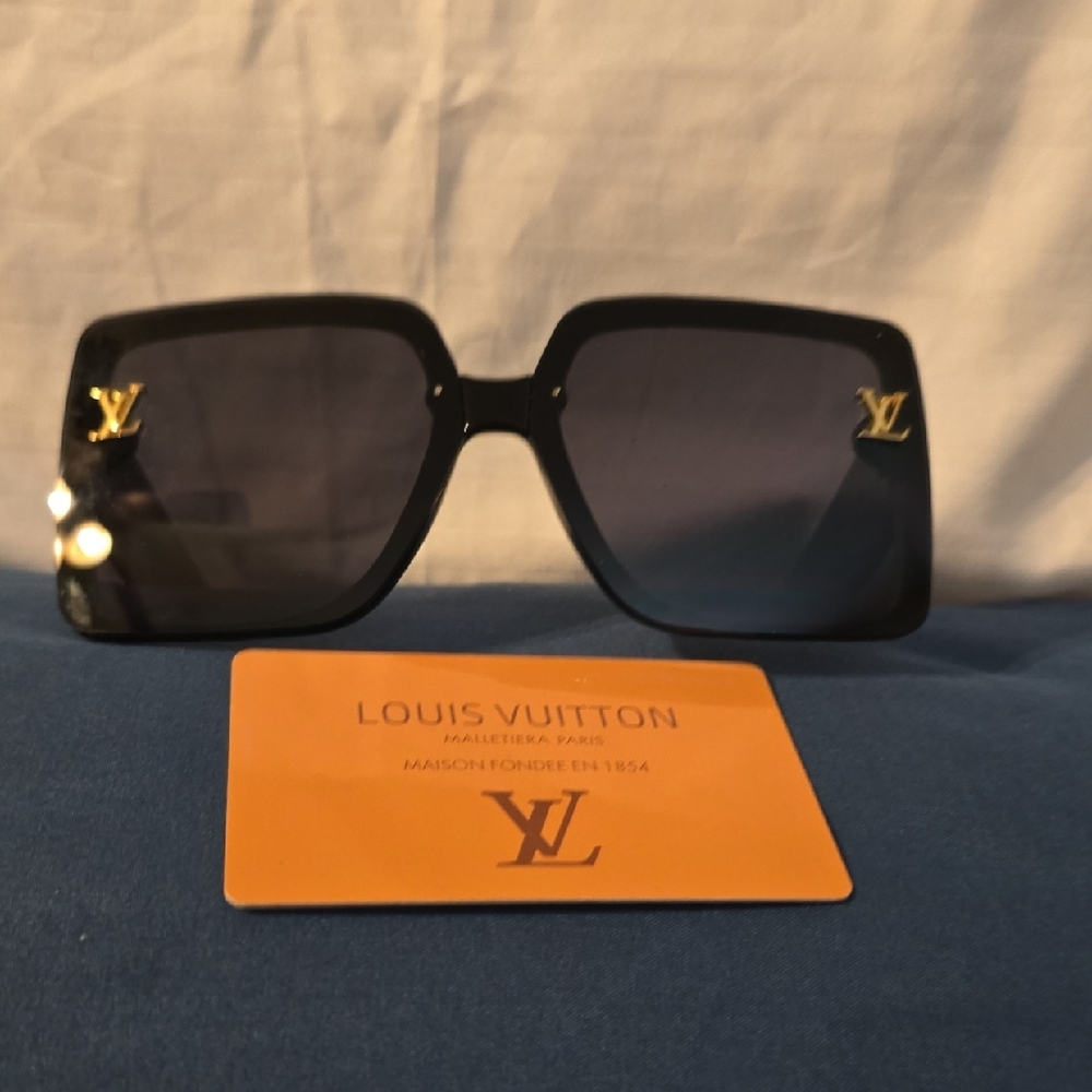 Louis Vuitton Black Oversized Square Sunglasses